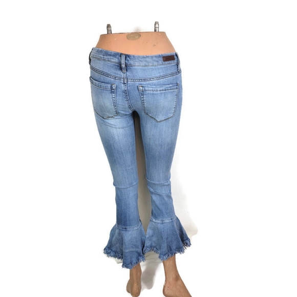 Blank Nyc Fancy That Low Rise Cropped Trumpet Flare Distressed Jeans - Picture 3 of 10